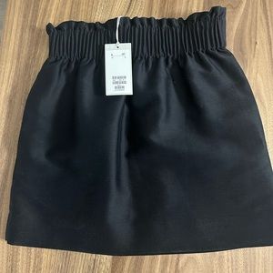 Mini skirt,color black